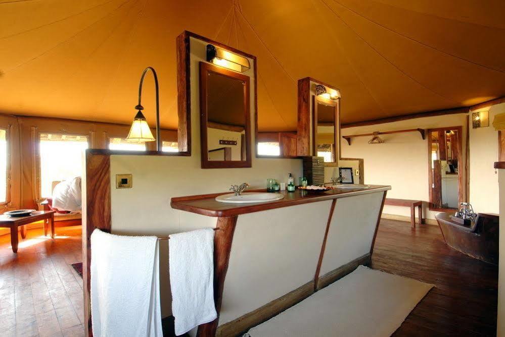 Elewana Tortilis Camp Hotel อัมโบเซลี ภายนอก รูปภาพ