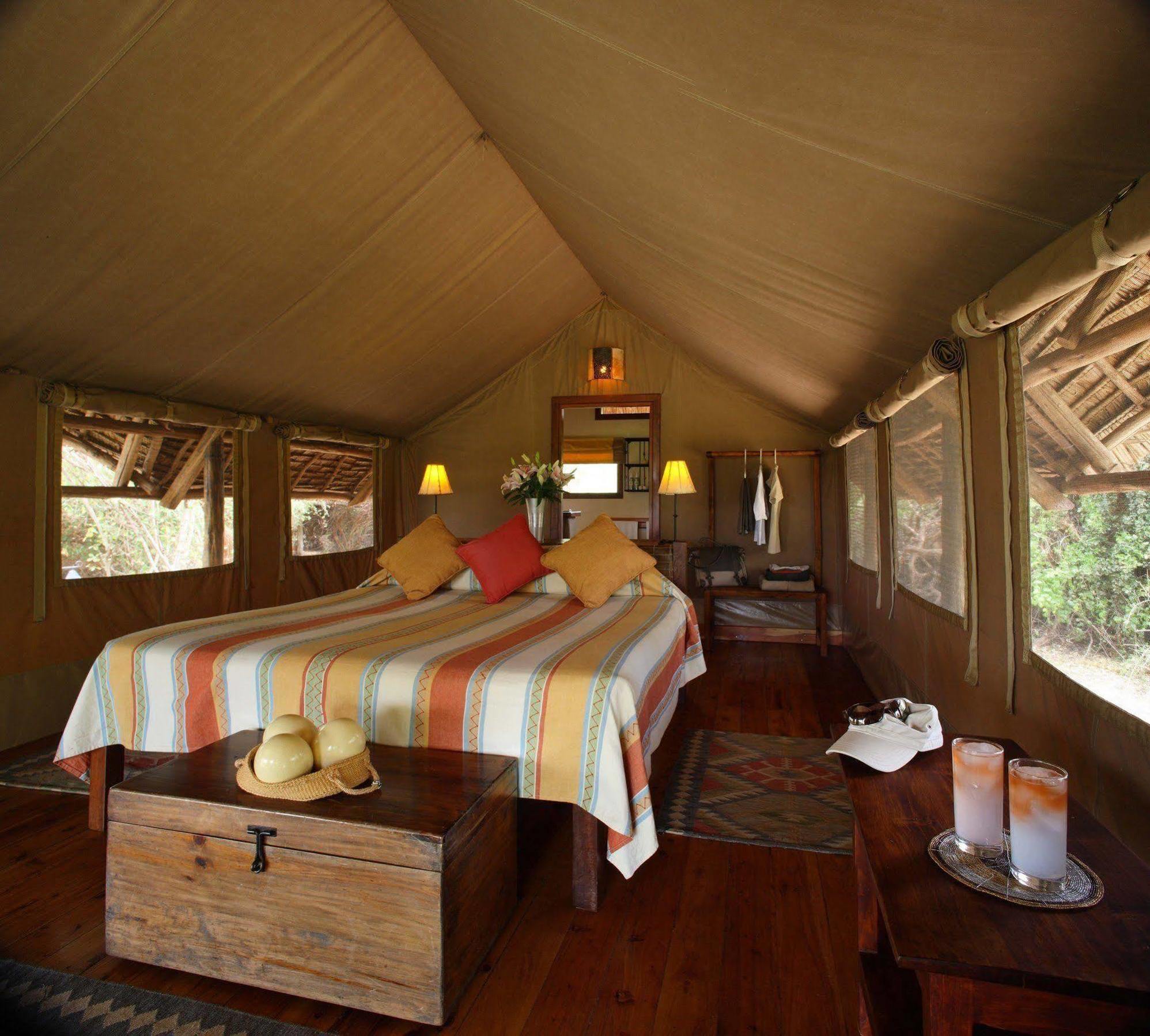 Elewana Tortilis Camp Hotel อัมโบเซลี ภายนอก รูปภาพ