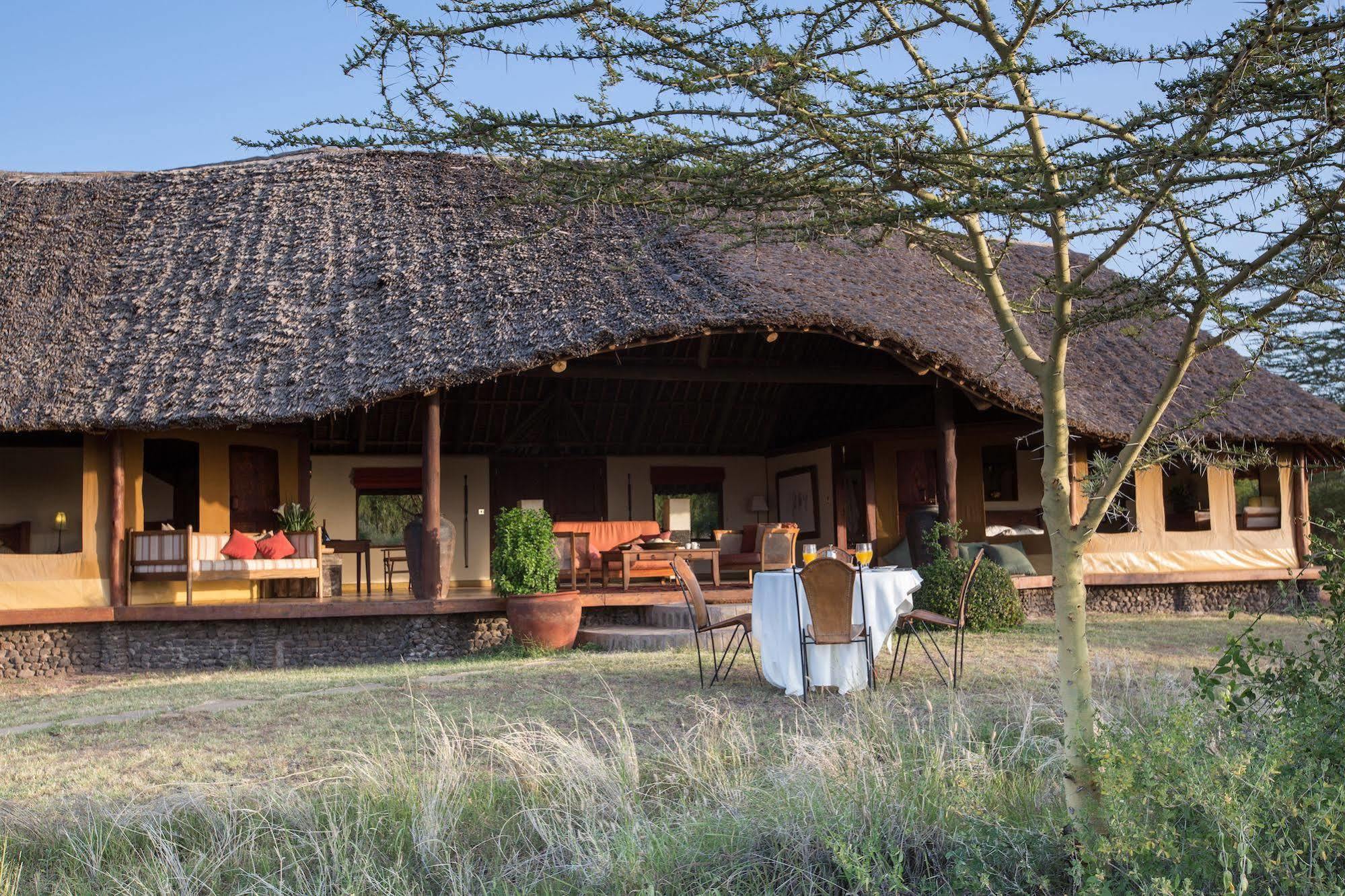 Elewana Tortilis Camp Hotel อัมโบเซลี ภายนอก รูปภาพ