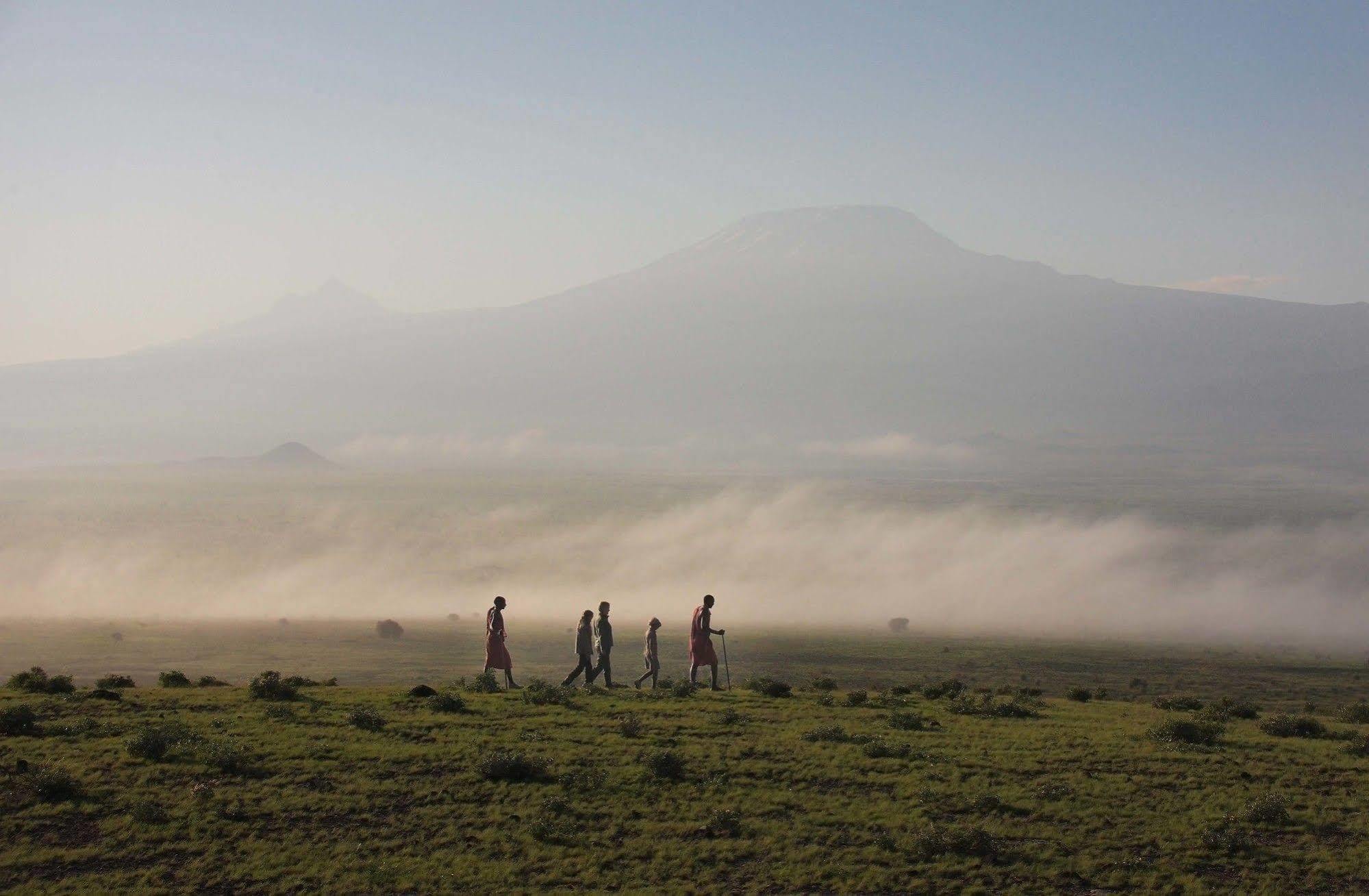 Elewana Tortilis Camp Hotel อัมโบเซลี ภายนอก รูปภาพ