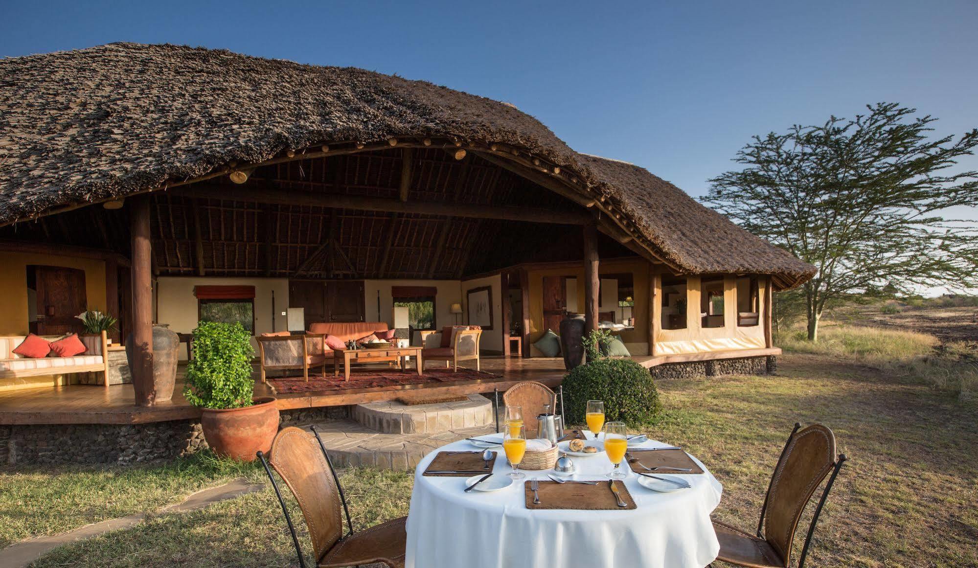 Elewana Tortilis Camp Hotel อัมโบเซลี ภายนอก รูปภาพ