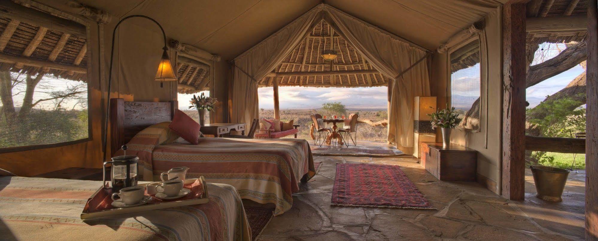 Elewana Tortilis Camp Hotel อัมโบเซลี ภายนอก รูปภาพ