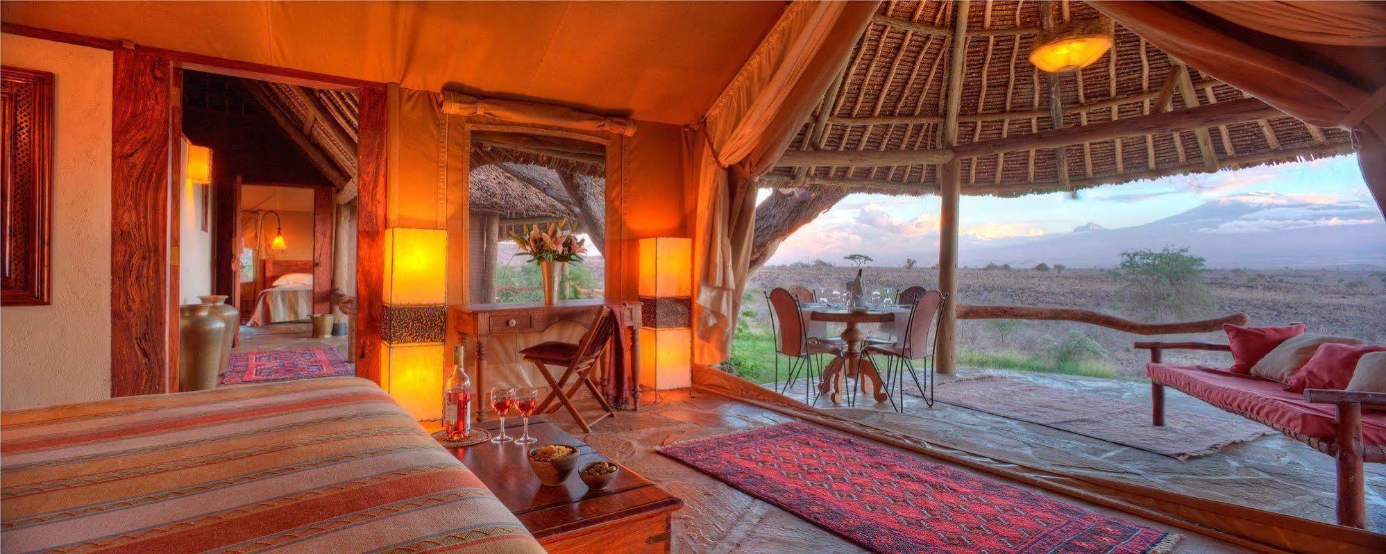 Elewana Tortilis Camp Hotel อัมโบเซลี ภายนอก รูปภาพ